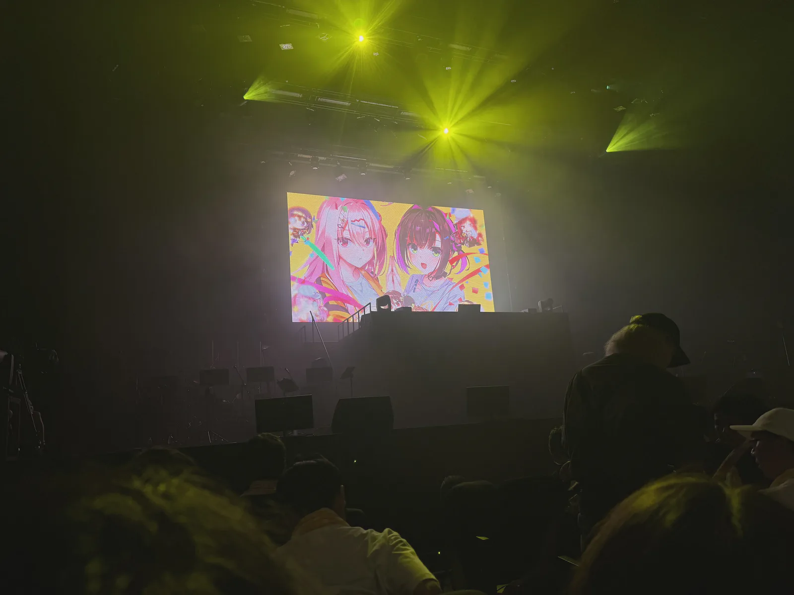開演前の会場